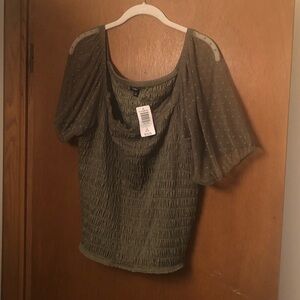 NWT Torrid 3X Smocked Top